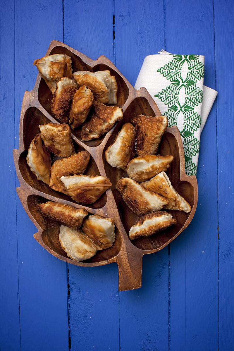 Samosas, Indian Food, Finger Food, Appetizer, Food Blogger, Sun and Salt Wellness