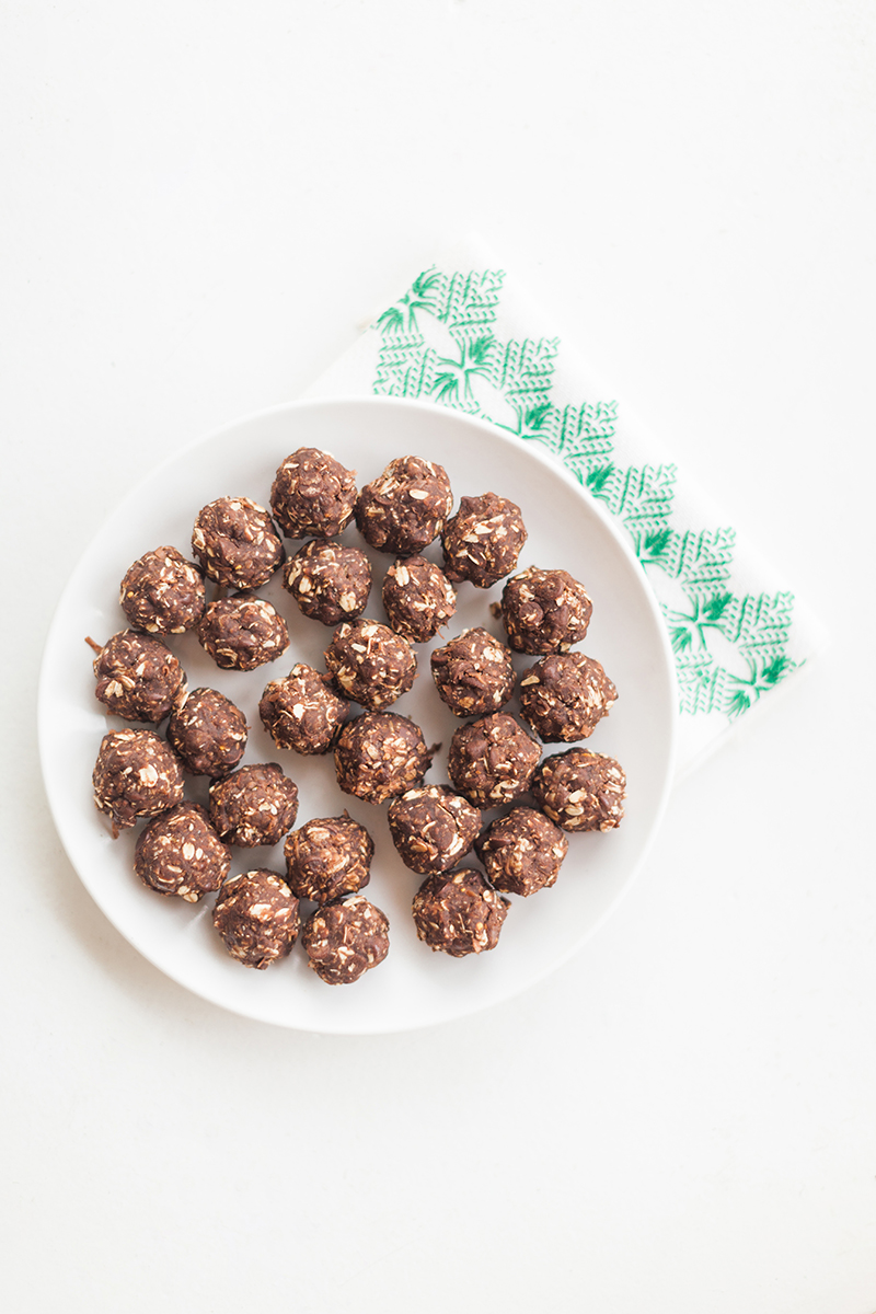 no bake protein energy balls, clean eating, meal planning, nutrition, food blogger, sun and salt wellness
