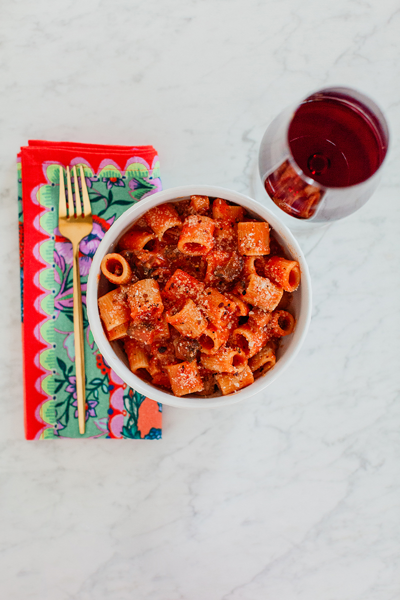 Pasta L'Amatriciana, Pasta Night, Comfort Food, Guanciale, Italian Cuisine, Food Blogger, Sun and Salt Wellness